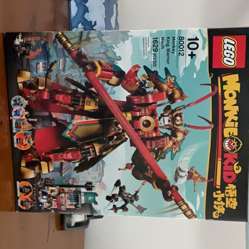 LEGO Monkie Kid Red and Gold Mech Set 80012